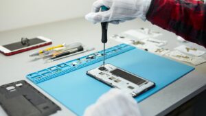 is mobile repairing career easy?