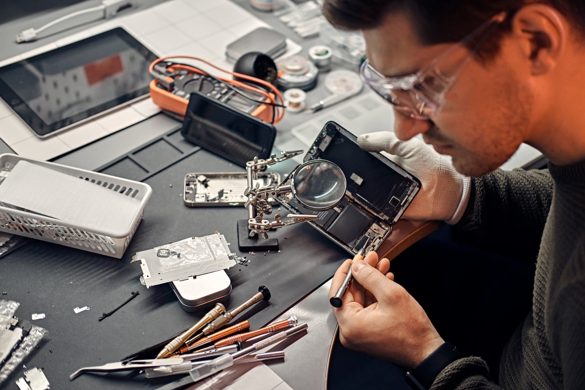 what is the salary of mobile repairing technician in india?