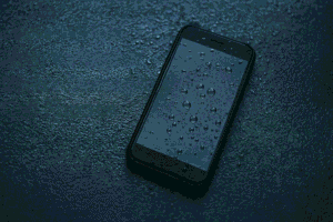 water-damaged-cell=phone
