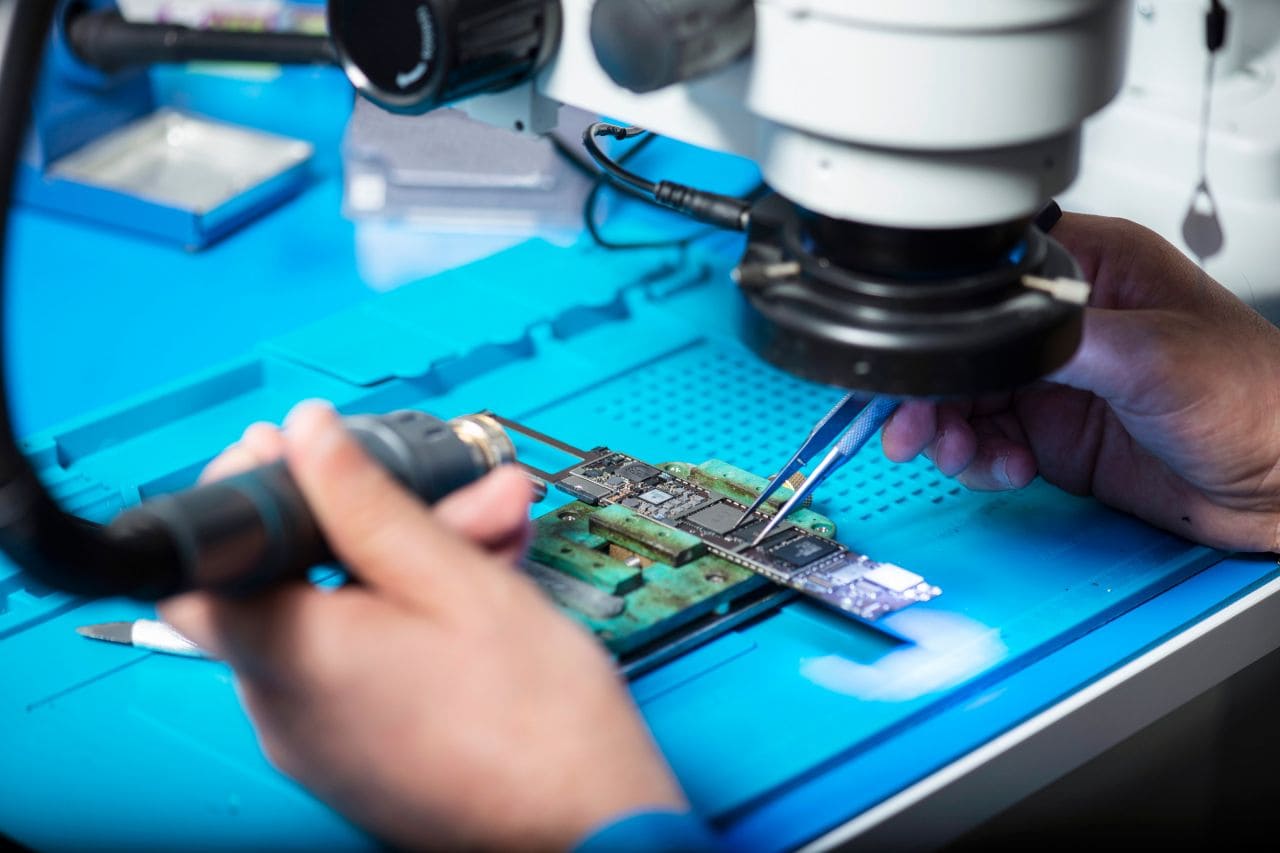 mobile repairing career in future